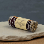 salvia blanca con petalos y canela