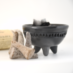 5 conos de copal natural y copalera de barro negro
