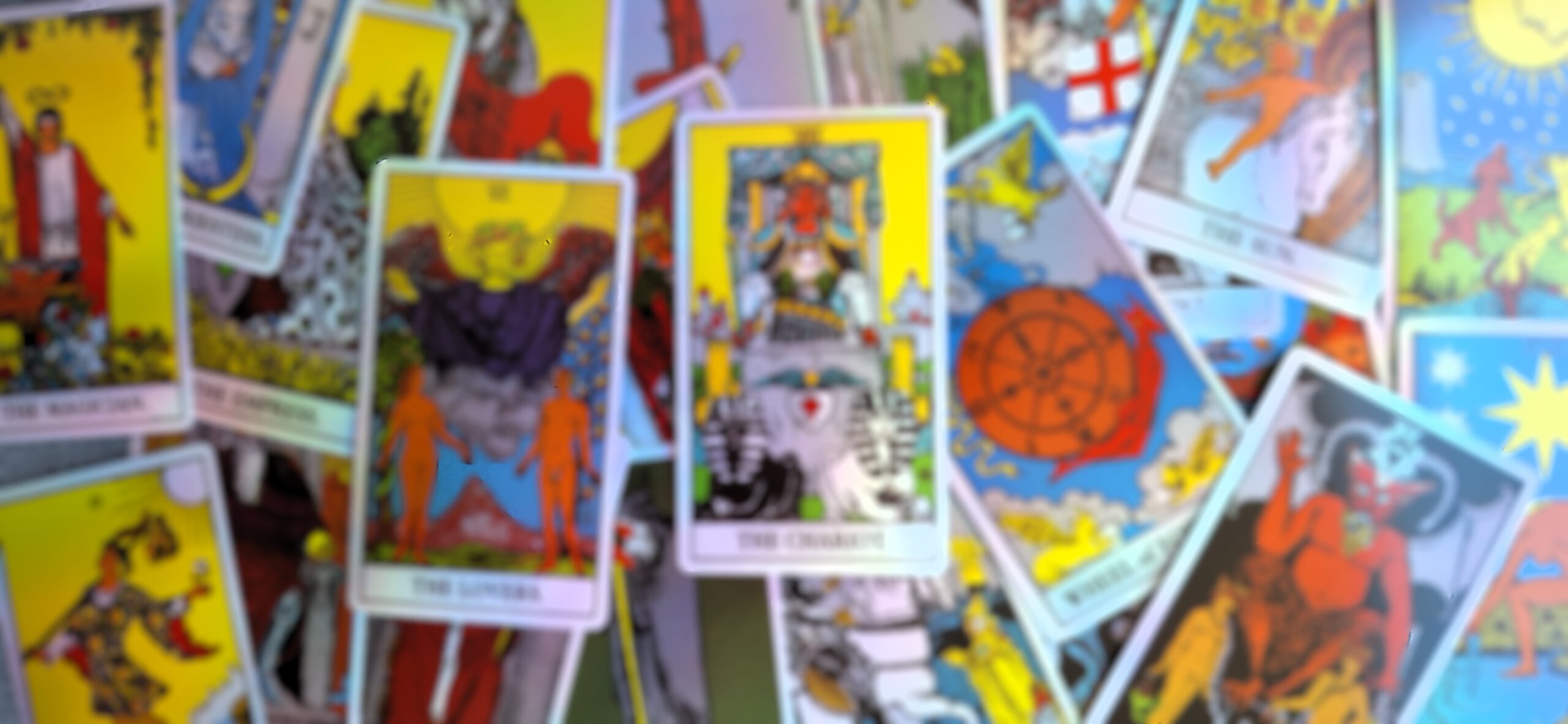 cartas tarot desenfocadas